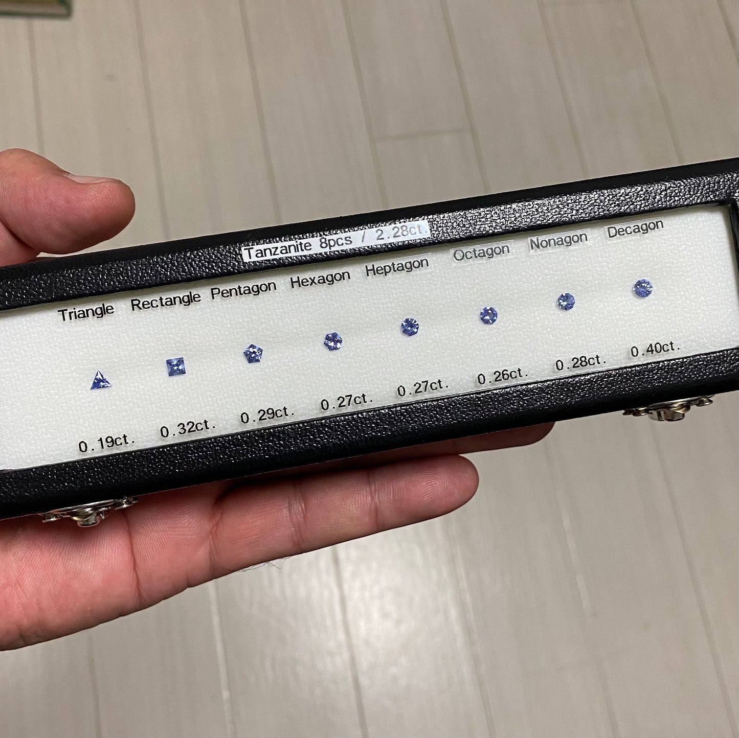 ピアッちゃん作品「タンザナイト“多角セット”」8個2.28ct✨ 10/30スタート〜11/30終了🤣