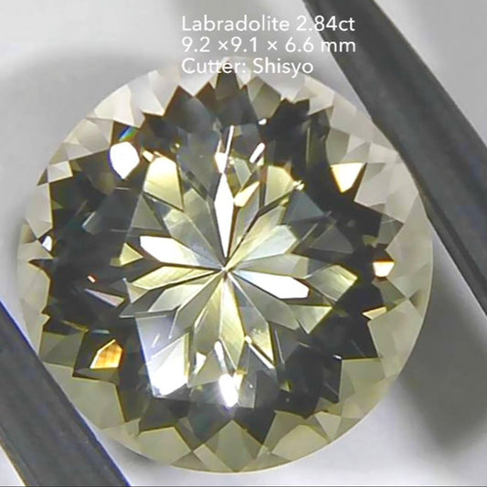 【SOLD OUT】6角形テーブルラブラドライト2.84ct✨師匠作品👍LIVE中お問合せ一番乗り特価でご紹介です♪