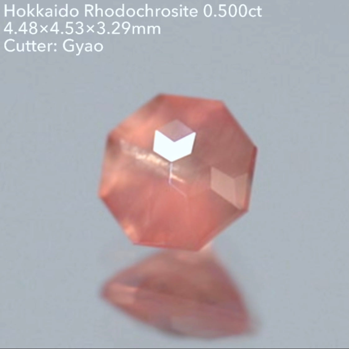 【SOLD OUT】この宝石でついに八卦までキューブに🎁北海道産ロードクロサイト0.500ct✨ゲオちゃん作品👍お問合せ一番乗り特価でご紹介です♪