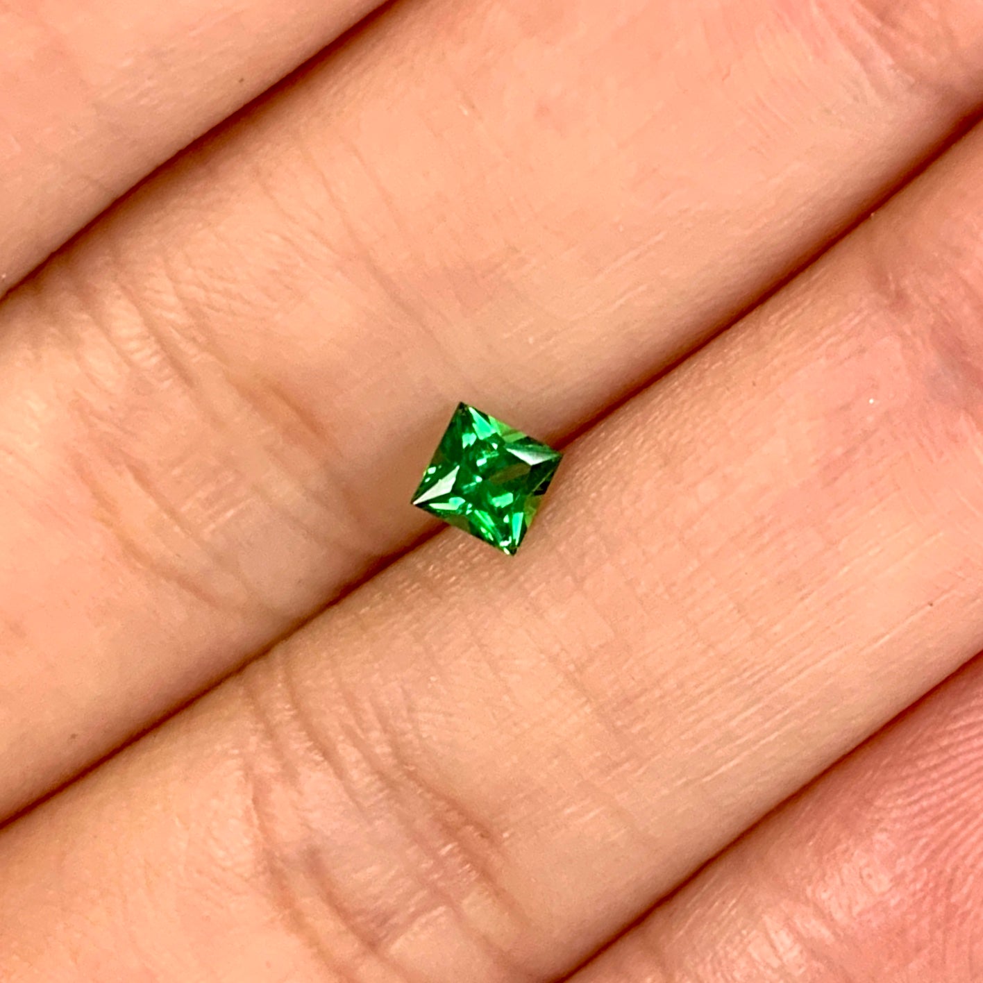 ツァボライト(グリーンガーネット) 0.296ct✨11/17お昼Live配信商品⚡️ピアっちゃん作品💎✨