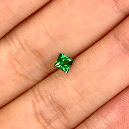 ツァボライト(グリーンガーネット) 0.296ct✨11/17お昼Live配信商品⚡️ピアっちゃん作品💎✨