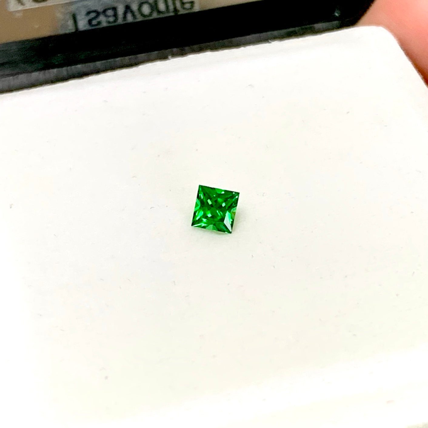 ツァボライト(グリーンガーネット) 0.296ct✨11/17お昼Live配信商品⚡️ピアっちゃん作品💎✨