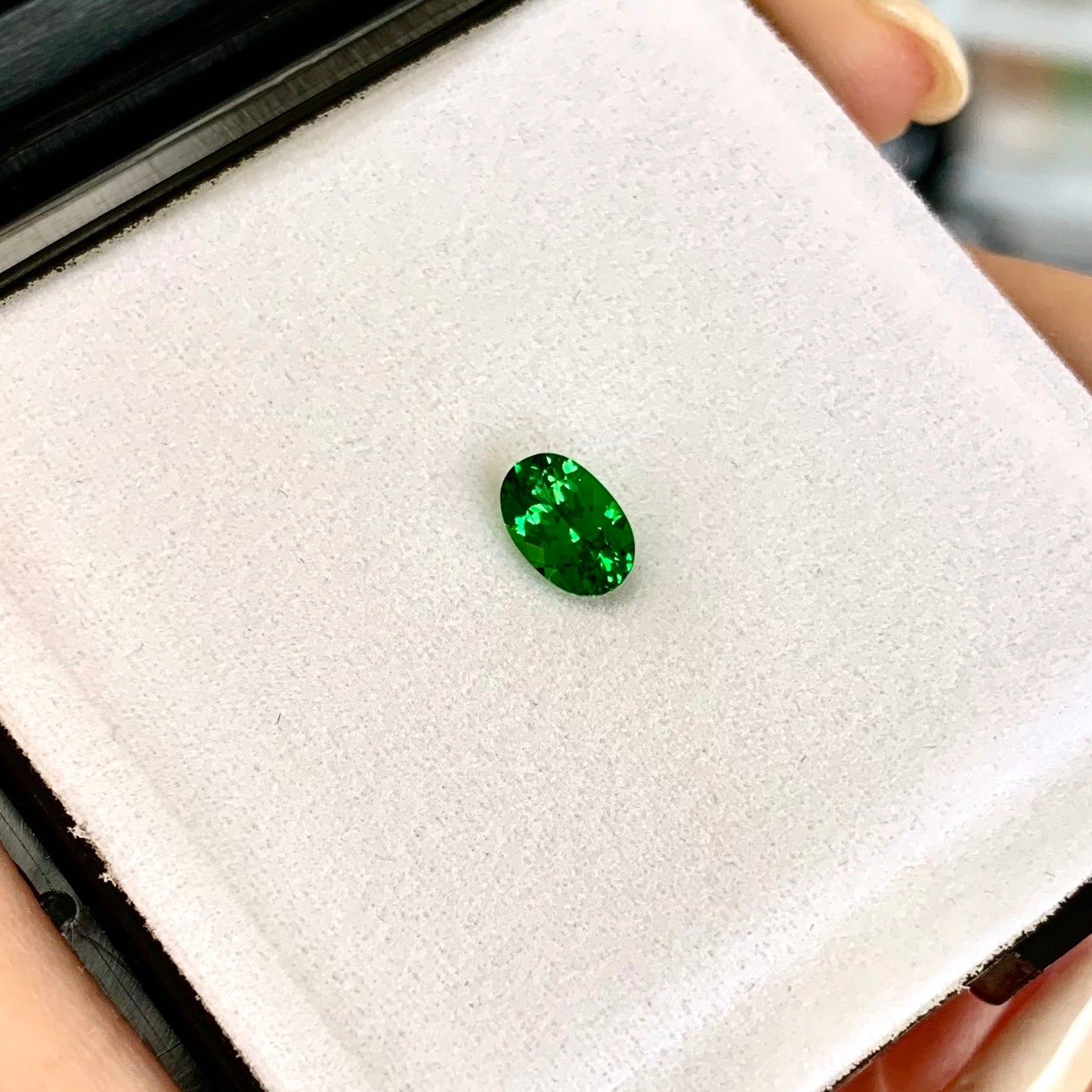 余計な説明不要シリーズ“これぞツァボライト”0.788ct✨ゲオちゃん作品💎