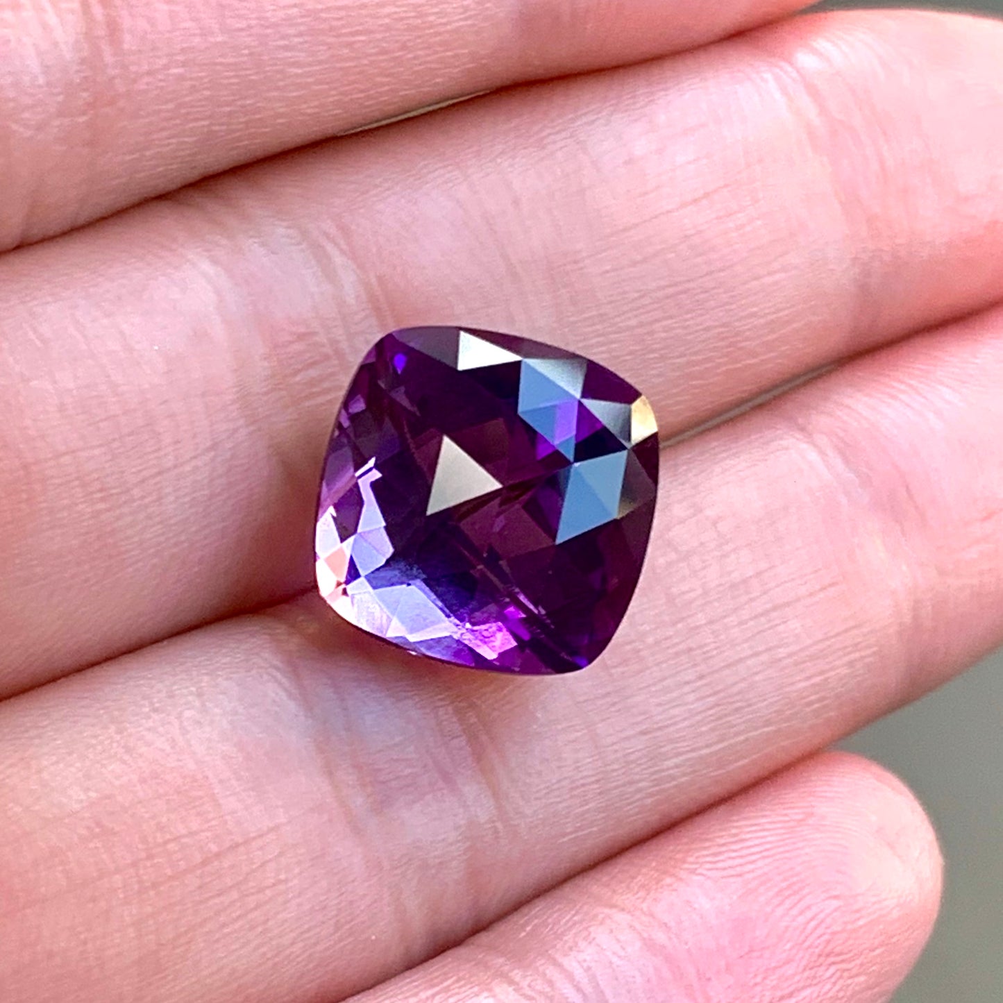 「きららカット」の新作❗️カラーチェンジタイプ♪アメジスト7.20ct✨11/16Live配信商品⚡️ピアっちゃん作品✨