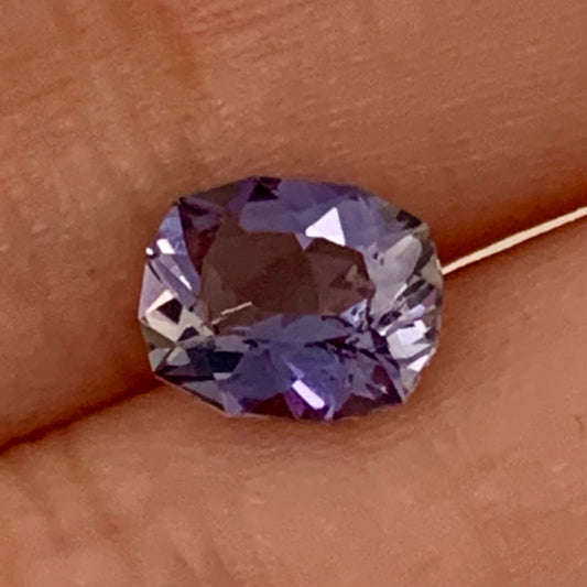 ファンシークッションアイオライト1.06ct✨11/18夜Live配信商品⚡️ピアっちゃん作品💎✨