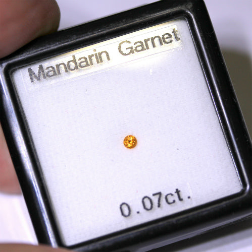 マンダリンガーネット0.07ct 3/17ご紹介作品ご紹介作品✨クーポンはごめんなさい🙇♀️🙇♀️🙇♀️