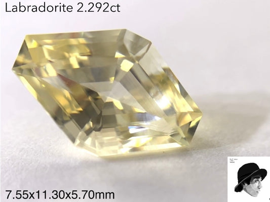 【このカット残り3石】ゴールデンラブラドライト2.292ct『“ファンシーカイト”シリーズ』💎ゲオ先生作品✨