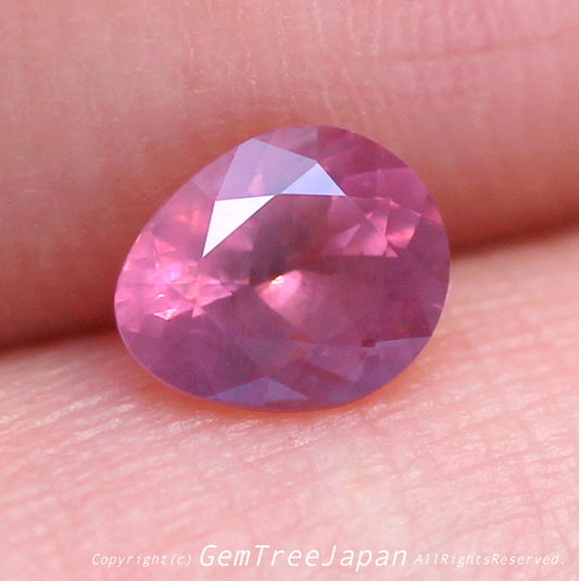 雰囲気のある綺麗な“たまご型”0.756ct✨レイ先生作品💎ここに復活!『スピネル博物館』