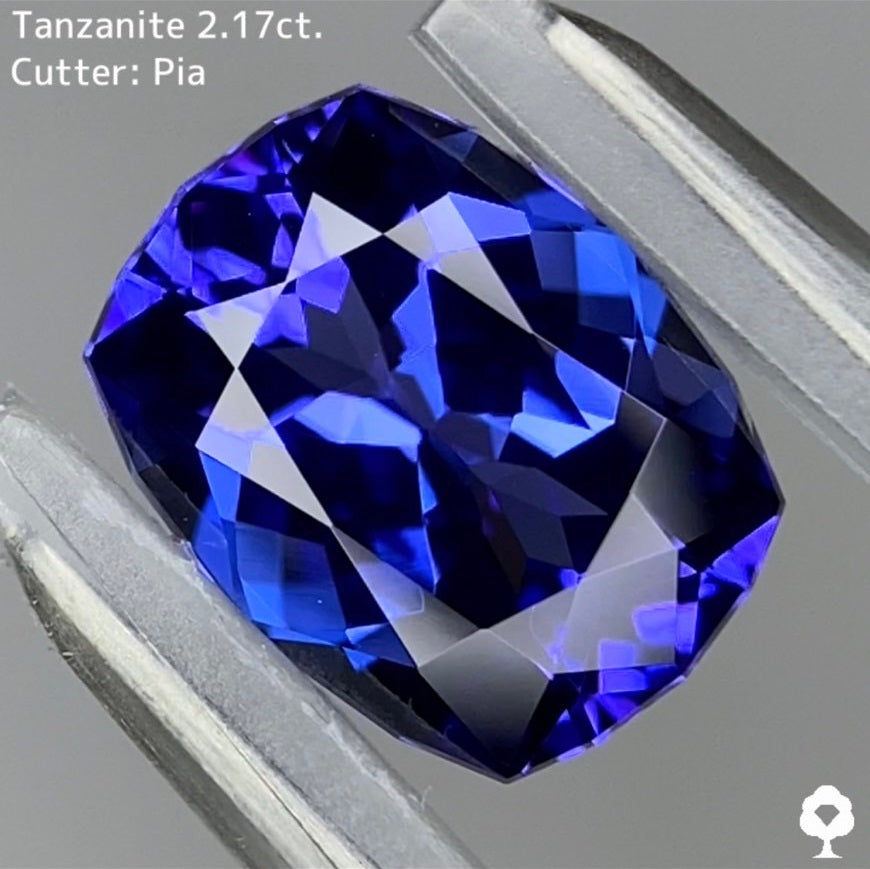 濃美色がたまらないキリッとした抜群のクッション★タンザナイト 2.17ct