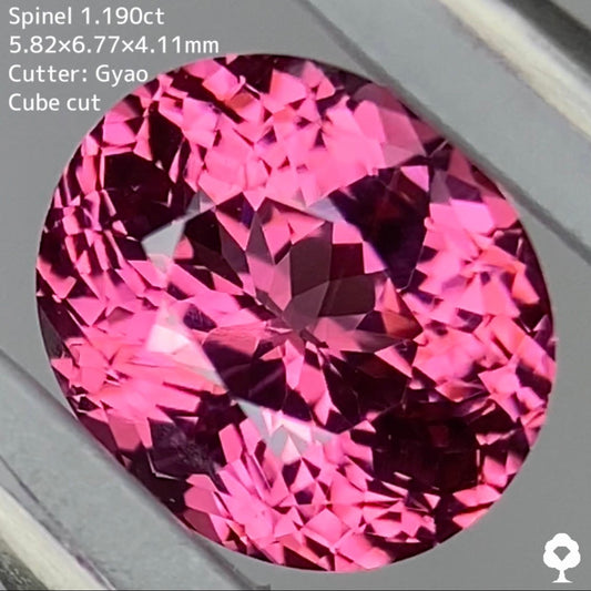 紅桜舞い散る存在感抜群のピンク変則キューブオーバル★スピネル 1.190ct