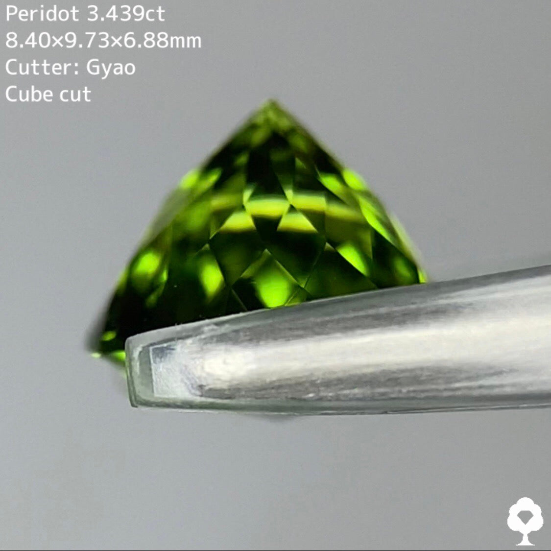 お客さま専用【Cube Cut】ペリドット 3.439ct