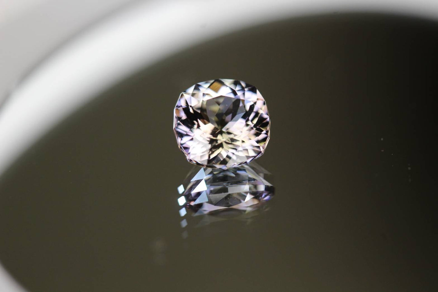 【お客さま専用】奥深いカメレオンカラーがクールかつ華やか★非加熱ゾイサイト1.059ct.