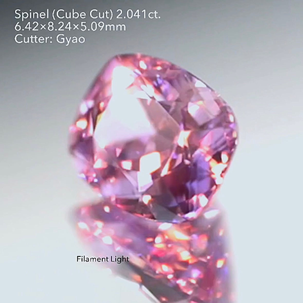 カラーシフトまでしちゃう✨💎🔦ラベンダー色のアメジストカラー💕大粒スピネル2.041ct キューブカット ゲオちゃん作品