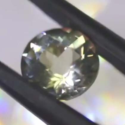 くららカットのラブラドライト1.20ct✨師匠作品❗️12/8 Live配信商品💎🌳⚡️