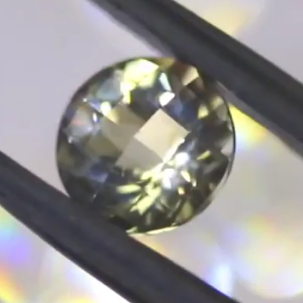くららカットのラブラドライト1.20ct✨師匠作品❗️12/8 Live配信商品💎🌳⚡️