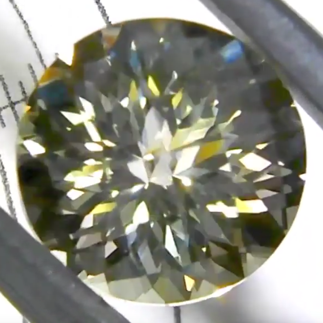 くららカットのラブラドライト2.25ct✨師匠作品❗️12/8 Live配信商品💎🌳⚡
