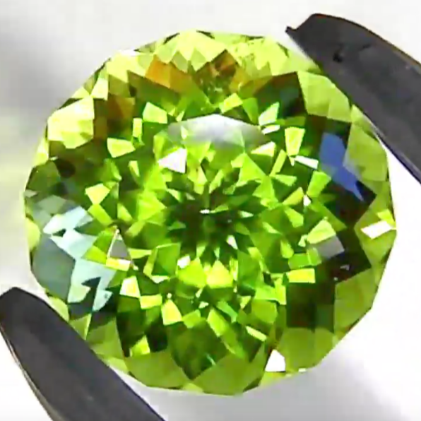 ペリドット1.66ct レイちゃん作品✨GemTreeLive 12/28(月)13:00~ご紹介商品💎🌳⚡️