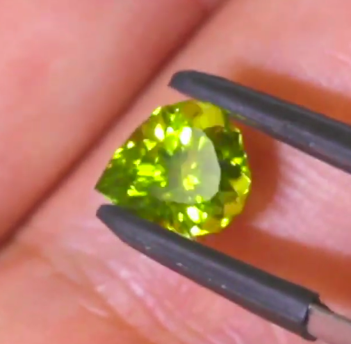 ペリドット1.62ct レイちゃん作品✨GemTreeLive 12/28(月)13:00~ご紹介商品💎🌳⚡️