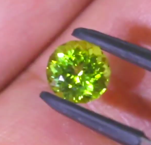 ペリドット1.66ct レイちゃん作品✨GemTreeLive 12/28(月)13:00~ご紹介商品💎🌳⚡️