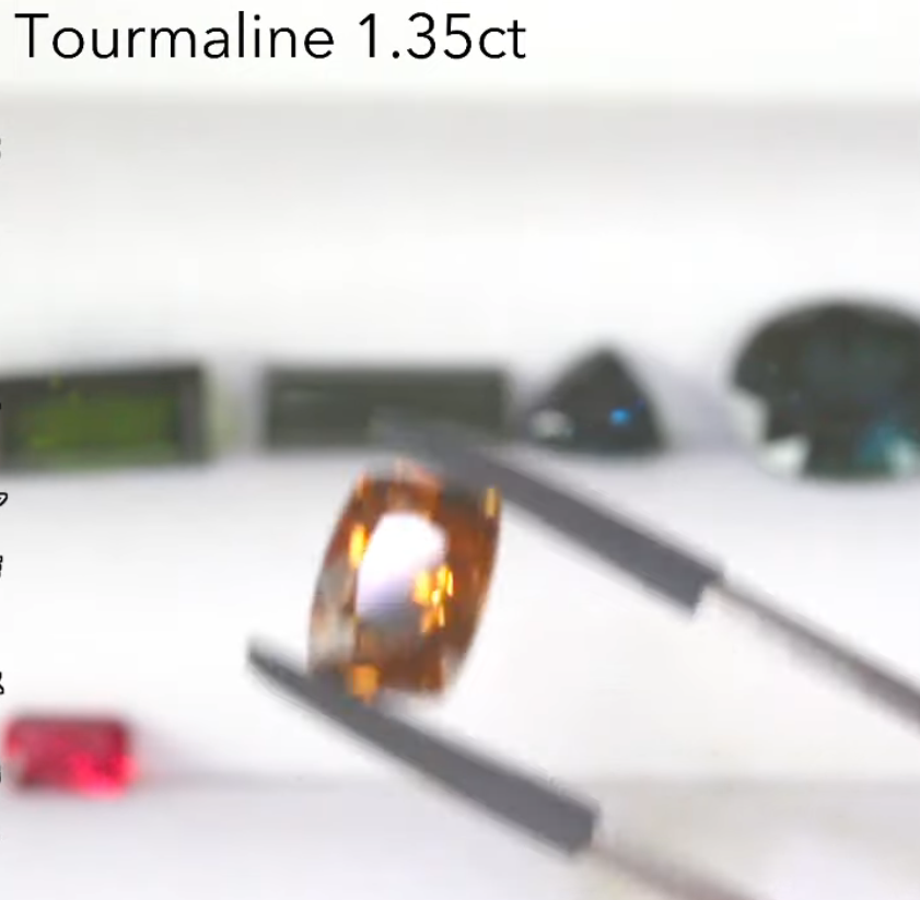 超絶美色トルマリン 1.35ct ゲオちゃん作品✨4月10日・11日の2日間ぽっきり「ナント¥34,560−」❗️❗️こちらはクーポンはごめんなさい🙇