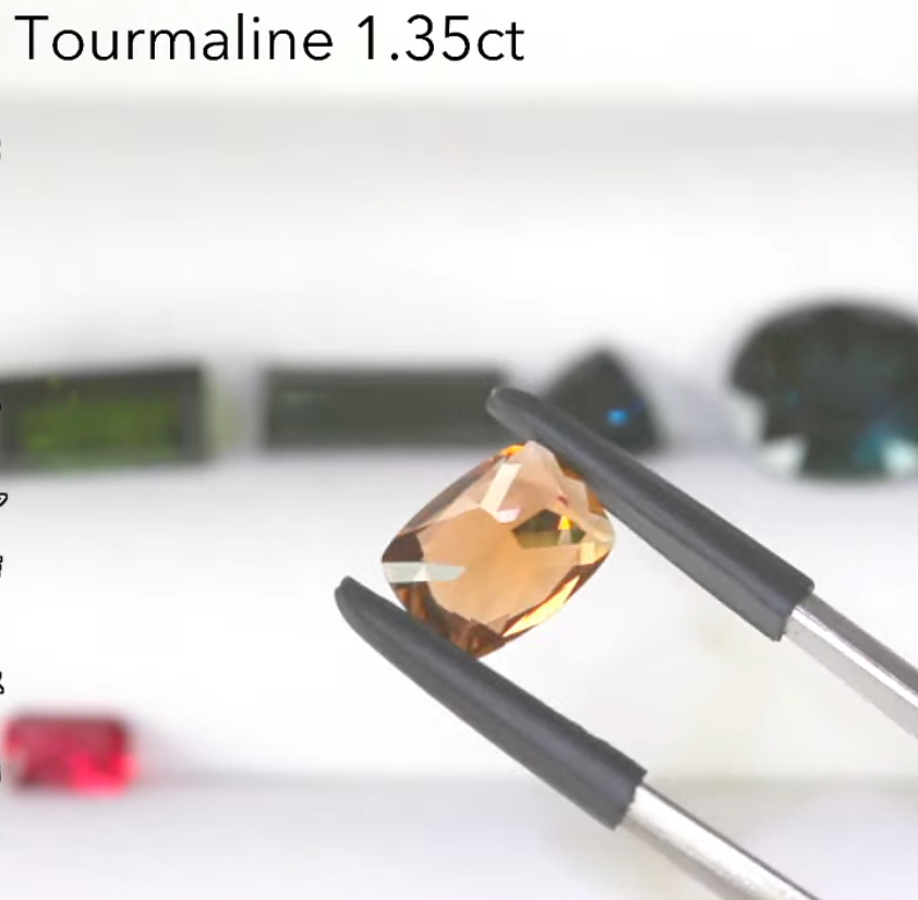 超絶美色トルマリン 1.35ct ゲオちゃん作品✨4月10日・11日の2日間ぽっきり「ナント¥34,560−」❗️❗️こちらはクーポンはごめんなさい🙇