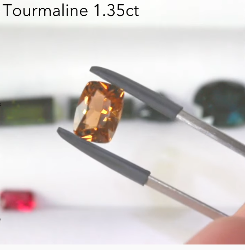 超絶美色トルマリン 1.35ct ゲオちゃん作品✨4月10日・11日の2日間ぽっきり「ナント¥34,560−」❗️❗️こちらはクーポンはごめんなさい🙇