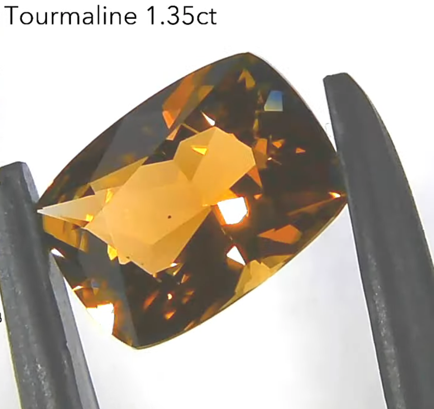超絶美色トルマリン 1.35ct ゲオちゃん作品✨4月10日・11日の2日間ぽっきり「ナント¥34,560−」❗️❗️こちらはクーポンはごめんなさい🙇