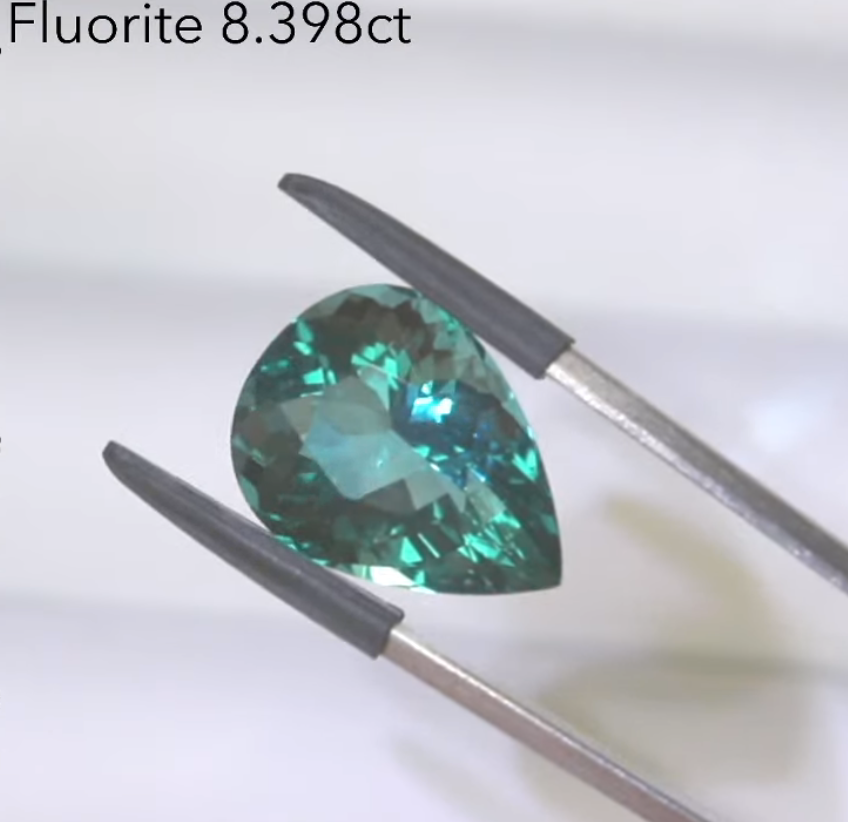 フローライト 8.398ct アディダス作品✨ 3/4 12:00~Live配信商品💎🌳⚡️