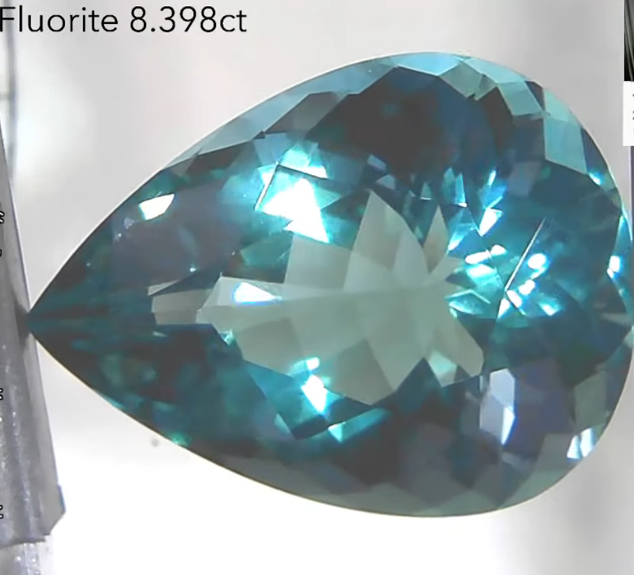 フローライト 8.398ct アディダス作品✨ 3/4 12:00~Live配信商品💎🌳⚡️