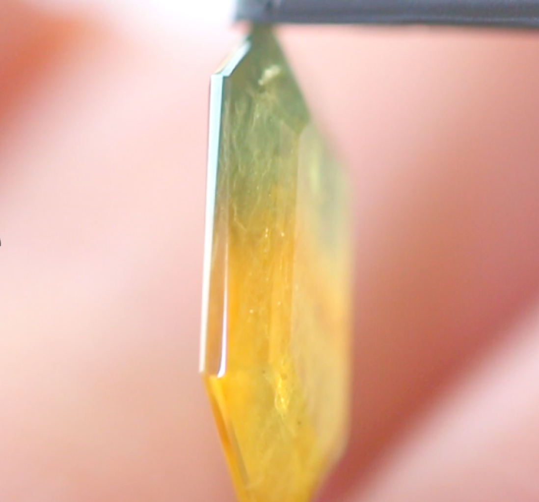 美しい虹インクルとパーティ感ある色合い★サファイア 1.55ct レイちゃん作品