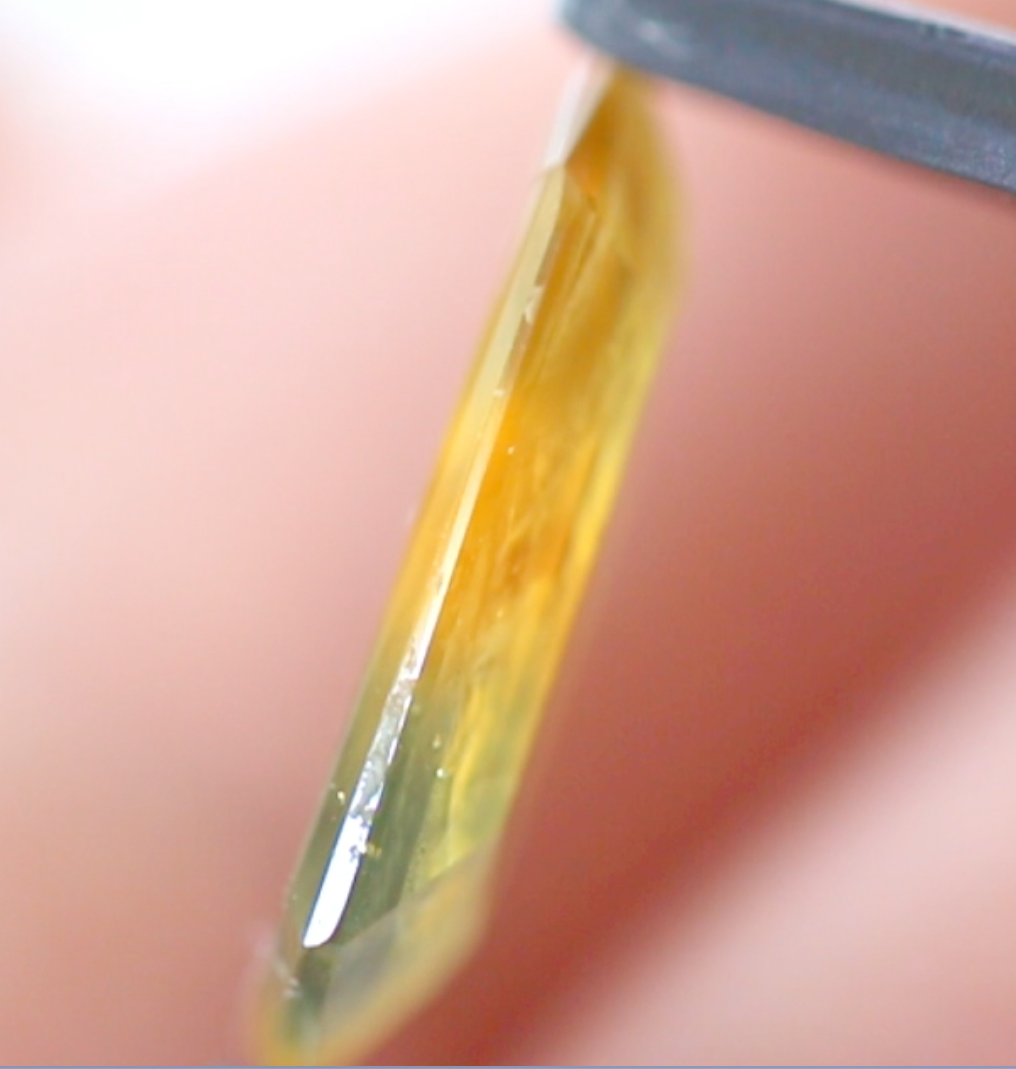 美しい虹インクルとパーティ感ある色合い★サファイア 1.55ct レイちゃん作品