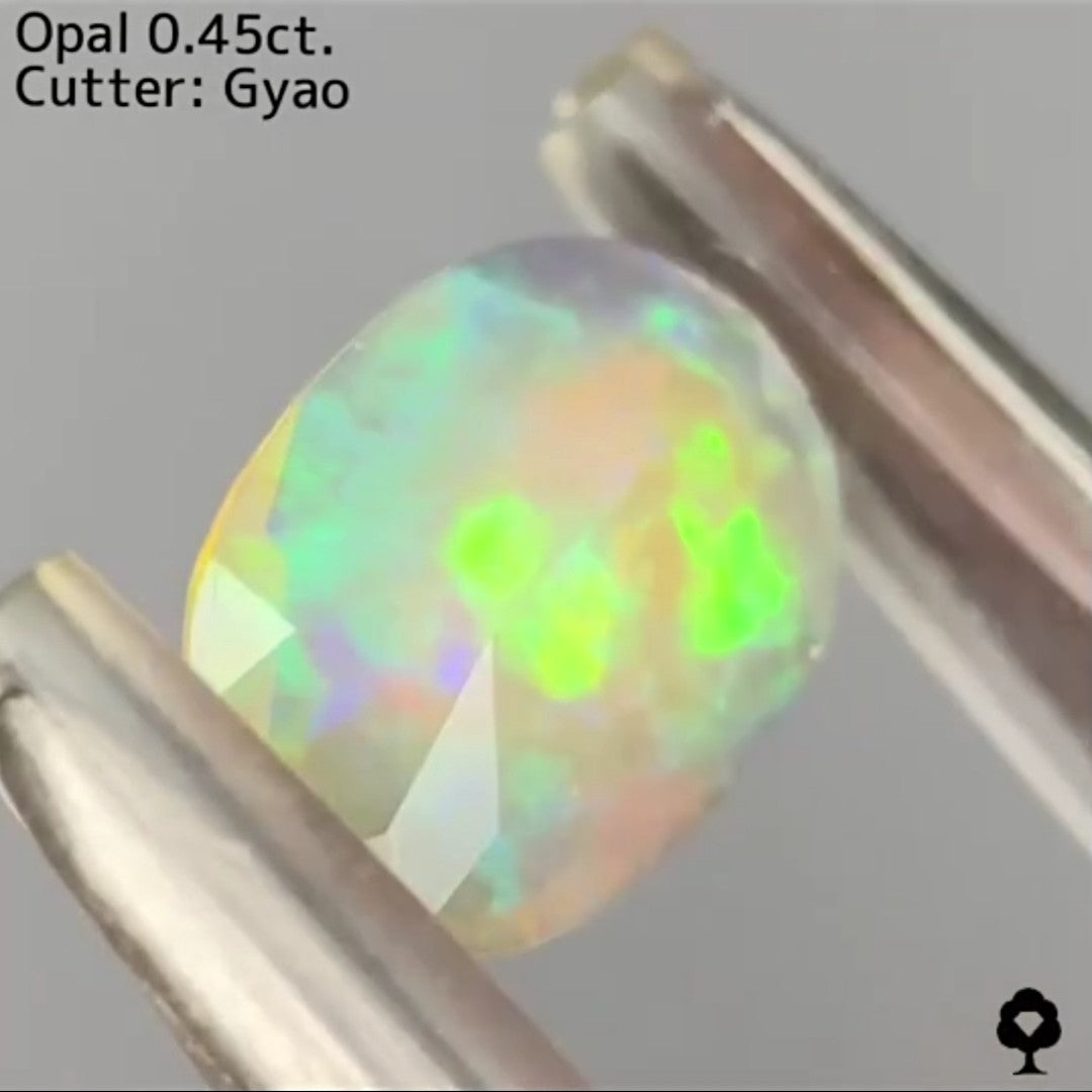 【キューブカット】クリスタルオパール 0.457ct