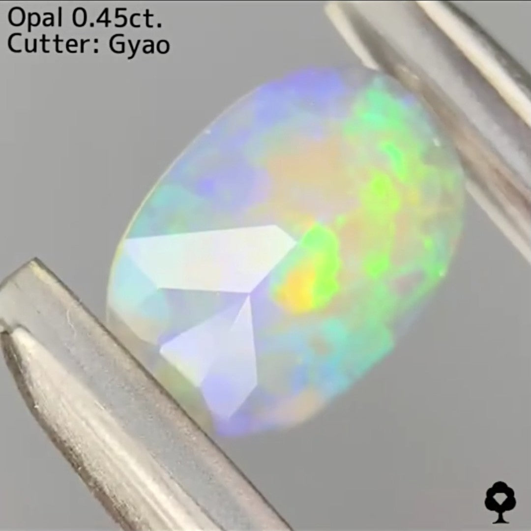 【キューブカット】クリスタルオパール 0.457ct