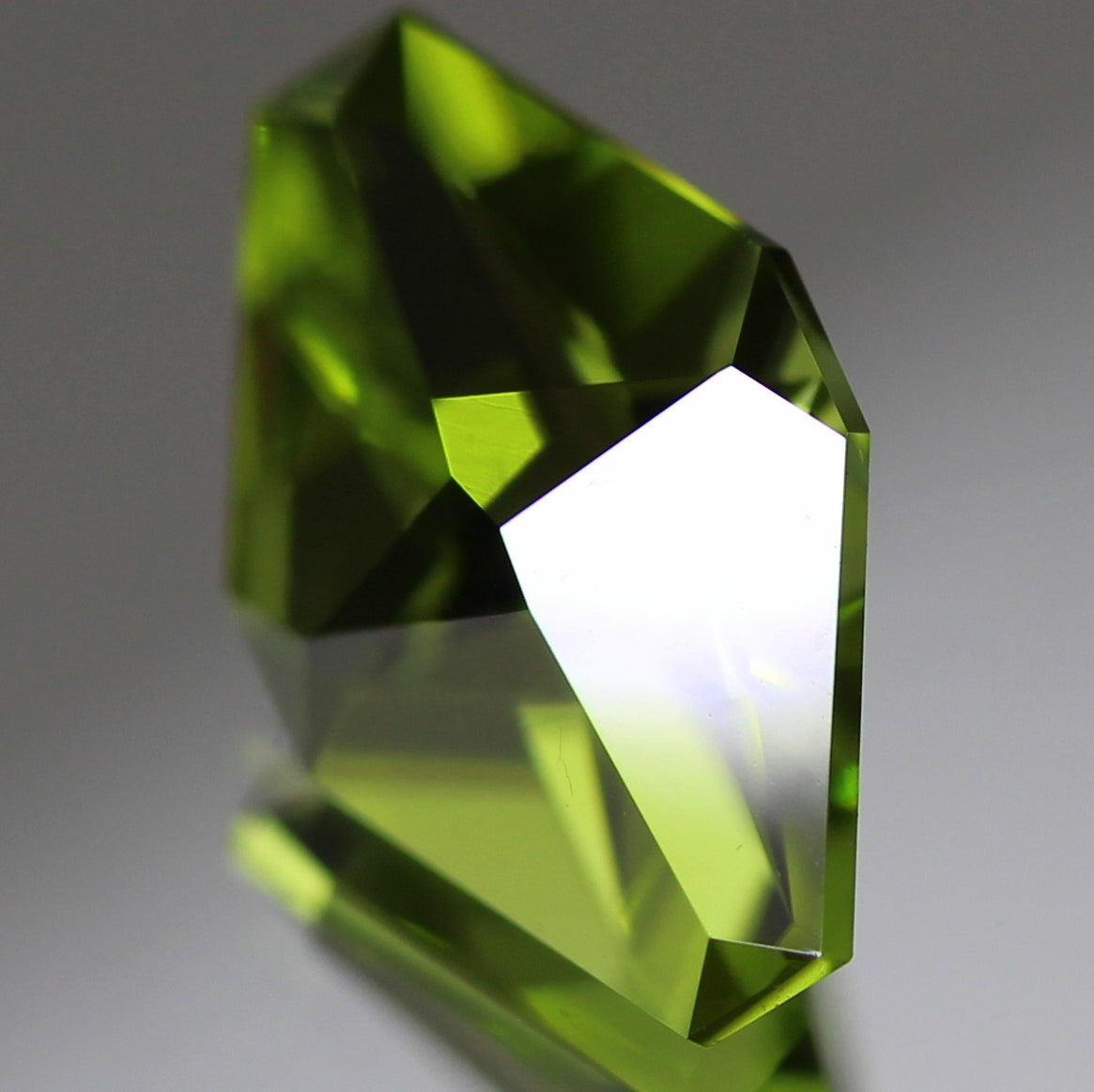 ゲオ先生作品特集「ファンシーカイトカット」パキスタンペリドット1.427ct✨ 3/21 プレミア配信💎🌳⚡️
