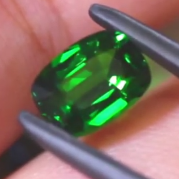 ツァボライト2.132ct✨アディダス作品✨12/8 Live配信商品💎🌳⚡️