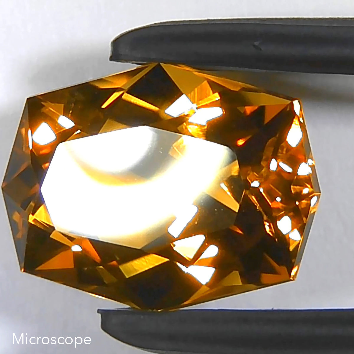 師匠新作❗️美色オレンジと鋭く大胆なファンシーカットが冴えわたる🍊シトリン3.25ct