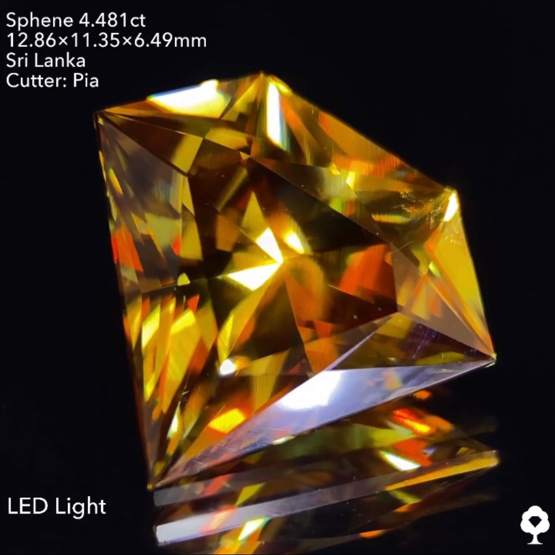 【5/26(木)終了★1ヶ月オークション】赤いファイアーが凄まじいスリランカ産は大きいけど可愛い宝石形★スフェーン4.481ct ピアッちゃん作品