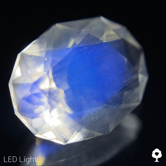 【24時終了‼️サンドウィッチオークション】完璧なカットに仕上げられたラインインクルと溢れるブルーシラー★ムーンストーン1.432ct ピアッちゃん作品