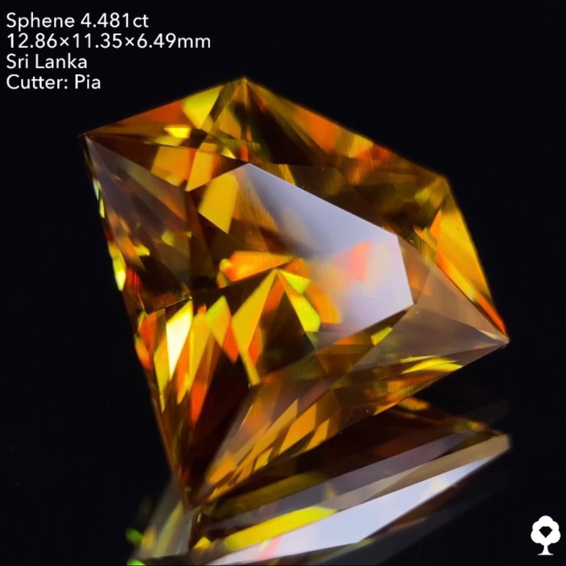 【5/26(木)終了★1ヶ月オークション】赤いファイアーが凄まじいスリランカ産は大きいけど可愛い宝石形★スフェーン4.481ct ピアッちゃん作品