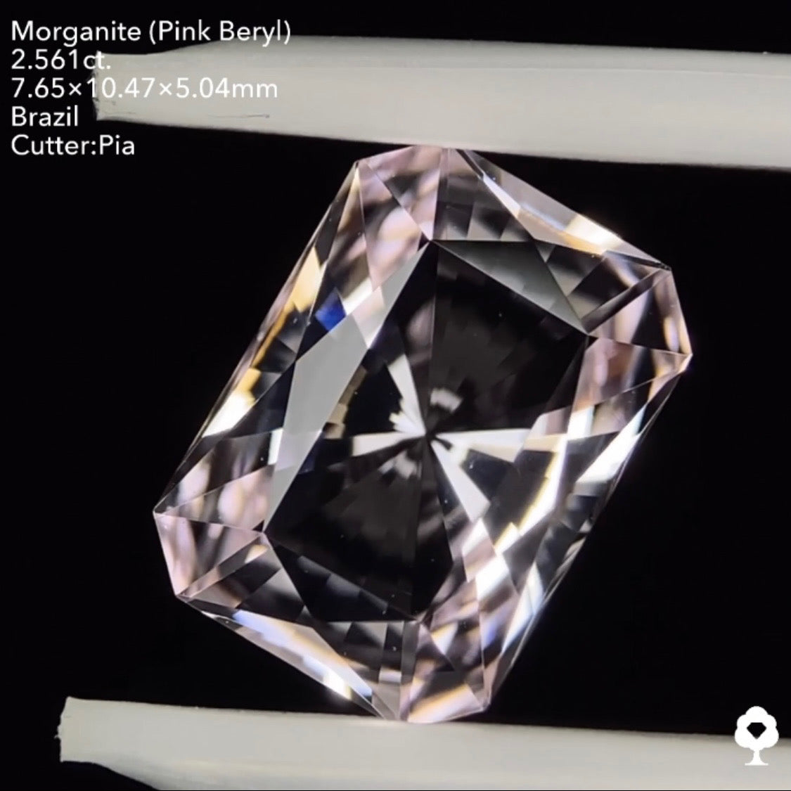 【五月病を吹っ飛ばせキャンペーン💨】淡ピンクと鋭いカットの組み合わせが最高にモダン★モルガナイト 2.561ct ピアッちゃん作品
