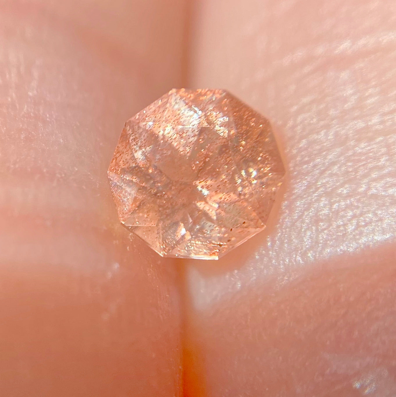 💖お待たせしました❣️ファンシーラウンドのオレゴンサンストーン0.36ct☀️💎ピアッちゃん作品【4/30チハルーム】GW特別価格❣️