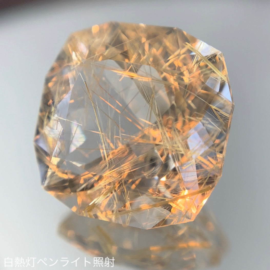 白金のルチルが交差する美ファンシークッション★ルチルクォーツ 8.34ct 師匠作品✨