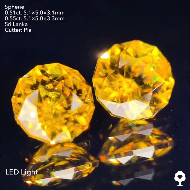 【お客様専用】美ゴールドからカラフルなファイアーを放つギラギラペア★スフェーン0.51ct/0.55ct ピアッちゃん作品★ハラキリプライス