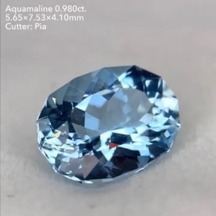 【ご落札者さま専用】アクアマリン0.980ct. ピアッちゃん作品