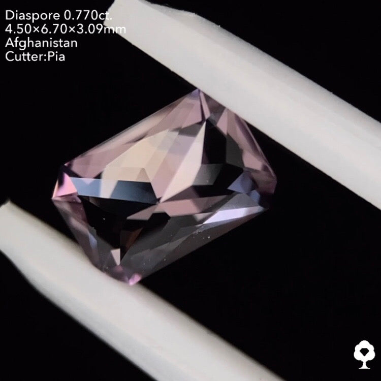 【SOLD OUT】ダイアスポア0.770ctピアッちゃん作品★お問合せ特別価格★
