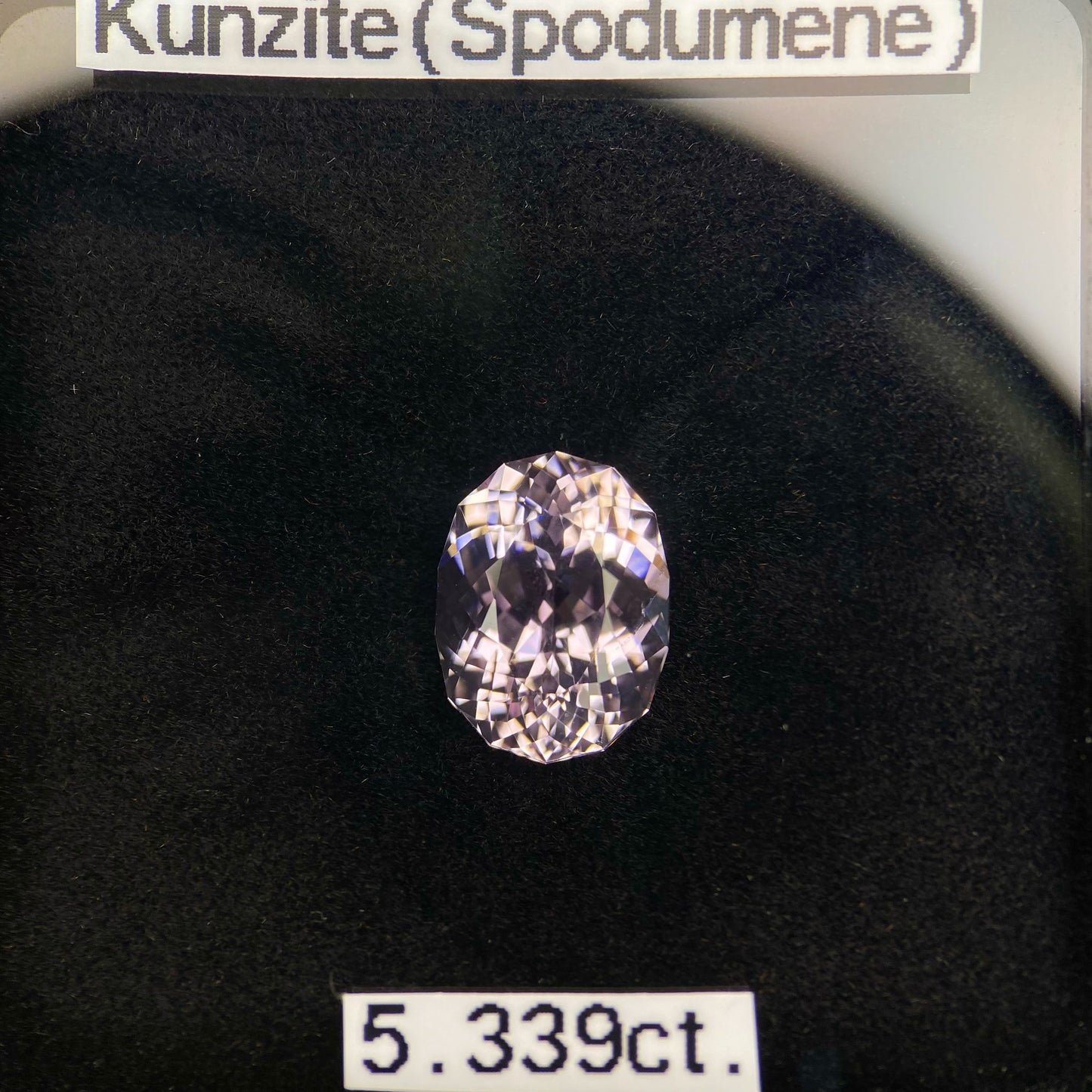 大粒ながら繊細なピンクのキラキラファンシーオーバル★クンツァイト5.339ct ピアッちゃん作品