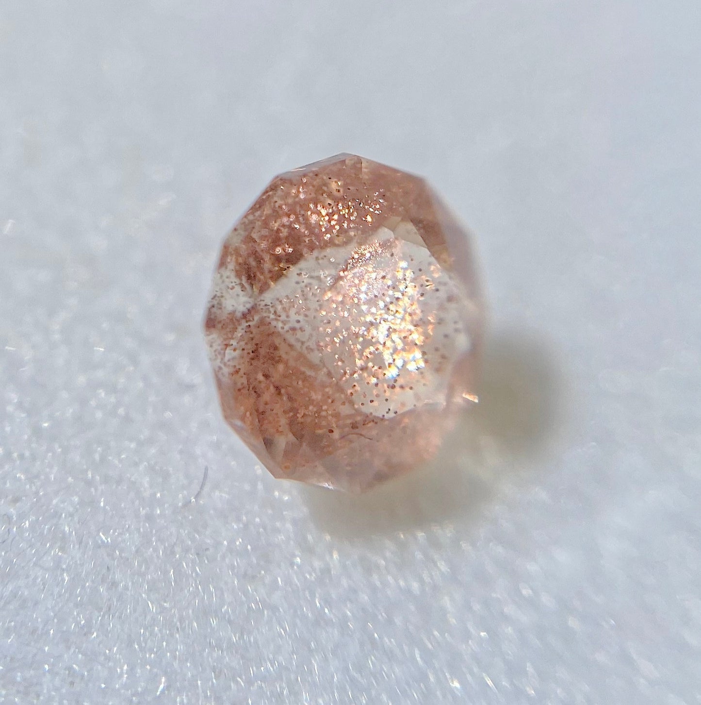 💖お待たせしました❣️ファンシーラウンドのオレゴンサンストーン0.39ct(テーブルからはみ出るシラー🙈💓)☀️💎ピアッちゃん作品【4/30チハルーム】GW特別特価❗️