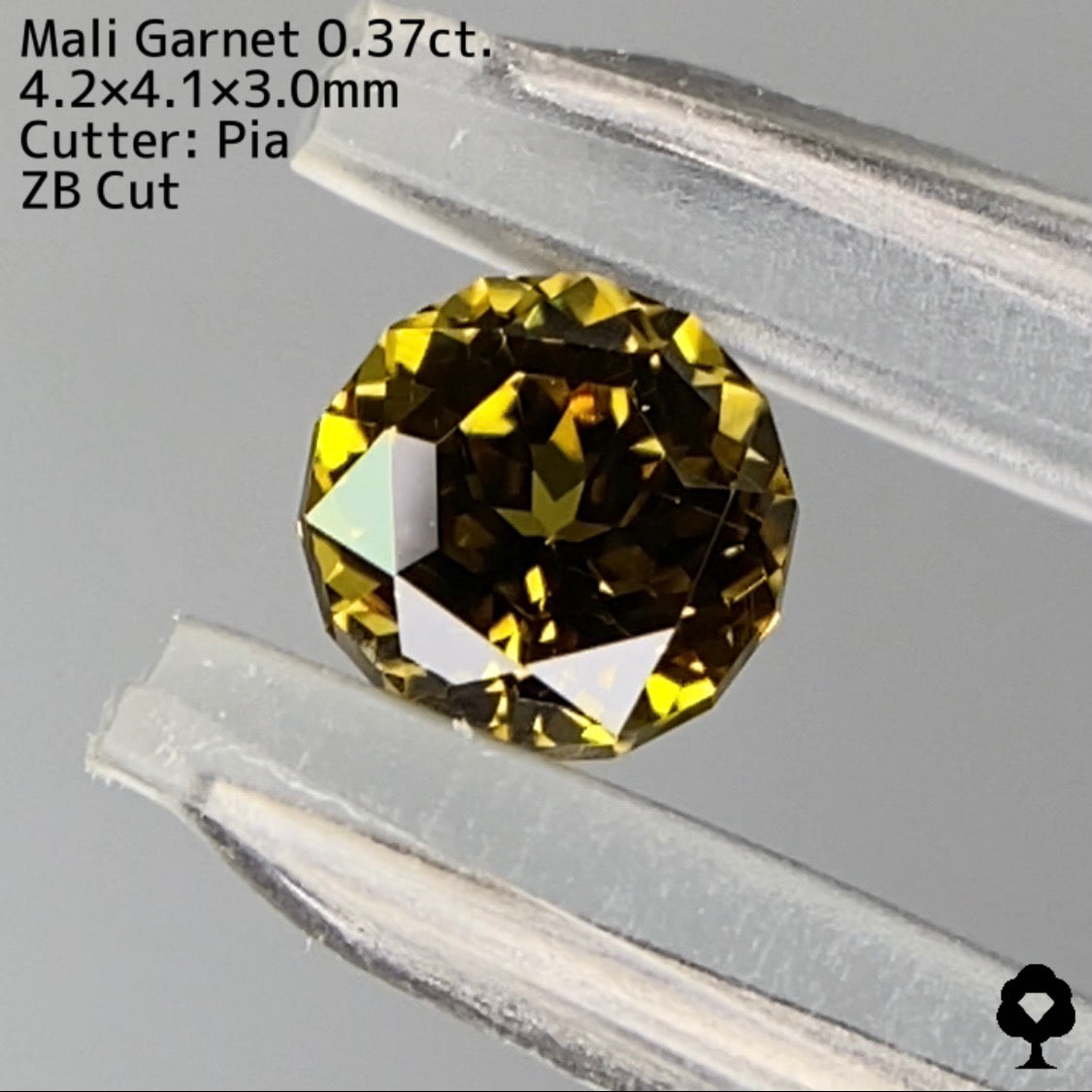 【ZBカット】マリガーネット0.37ct. ピアッちゃん作品