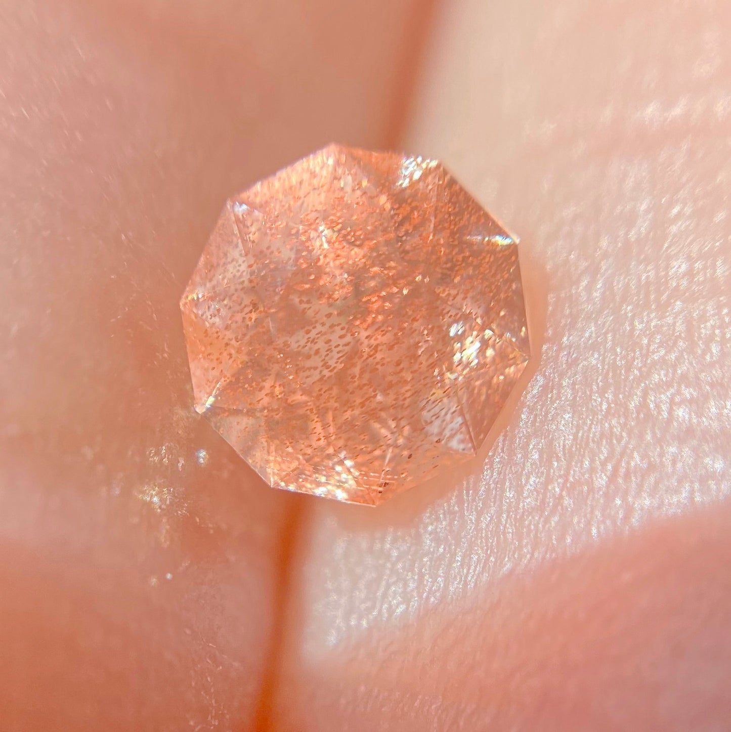 💖お待たせしました❣️ファンシーラウンドのオレゴンサンストーン0.36ct☀️💎ピアッちゃん作品【4/30チハルーム】GW特別価格❣️