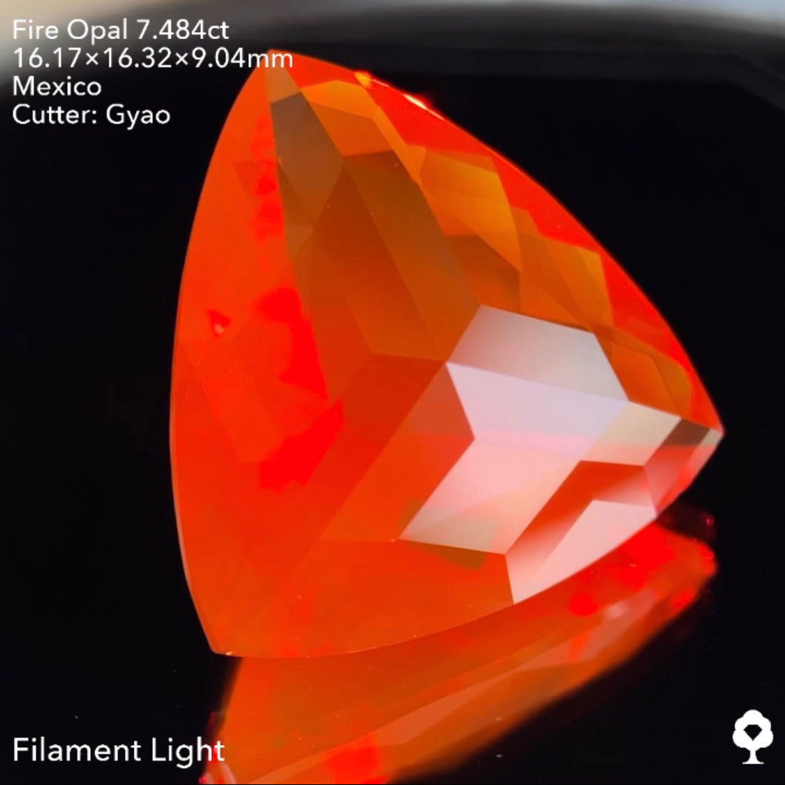 ふんわりファイアーがツヤツヤに封じ込められたトリリアントとの相性抜群の変則キューブ★ファイアーオパール 7.484ct ゲオちゃん作品